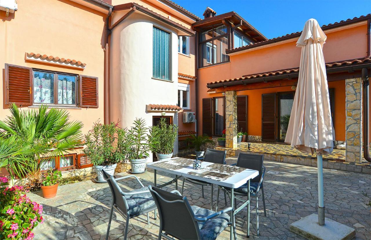 Apartment Puzar 295 Štinjan Exterior foto