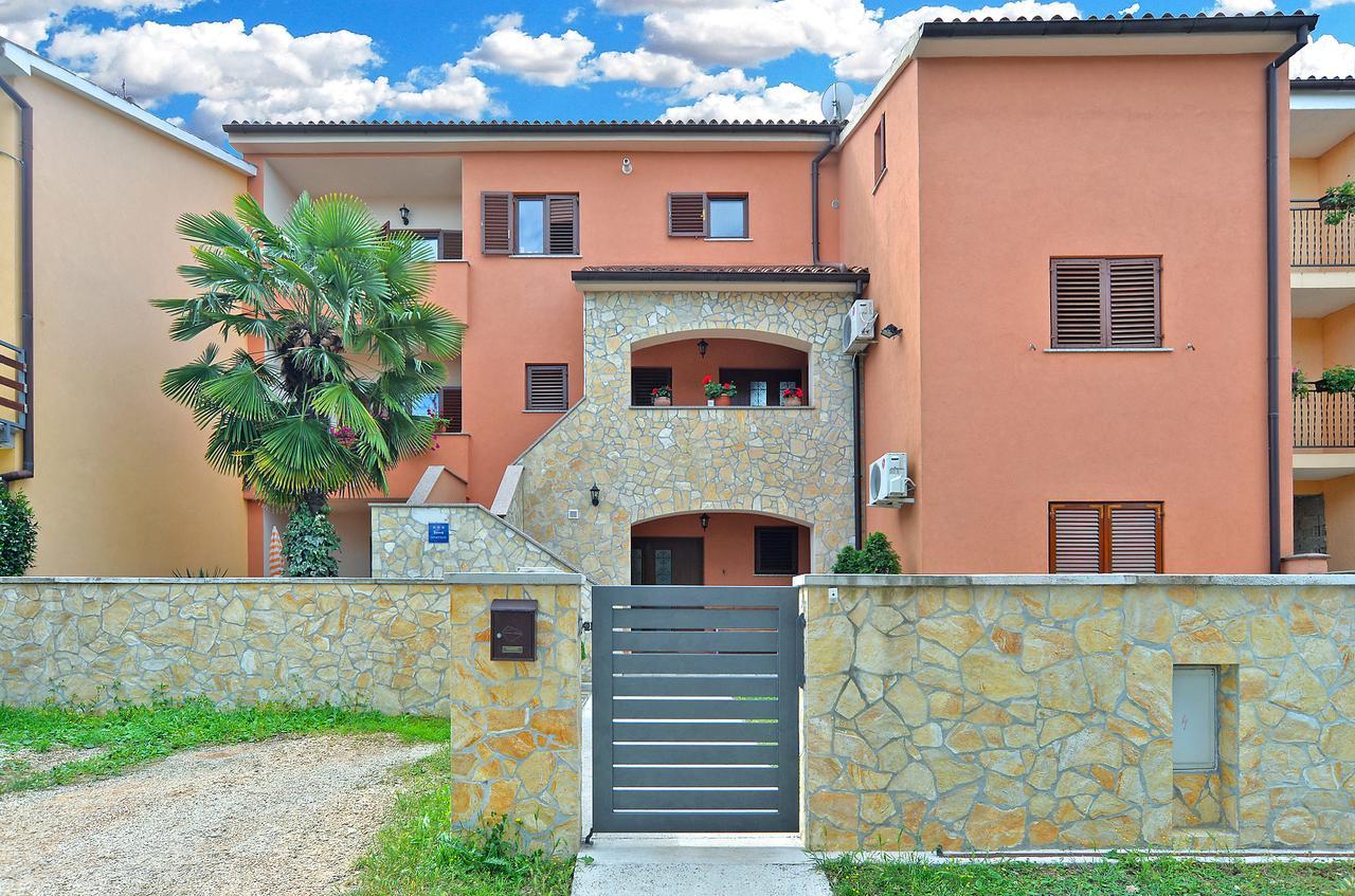 Apartment Puzar 295 Štinjan Exterior foto